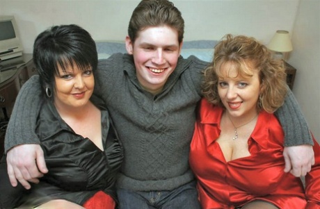 BBW Mature Threesome Pics
