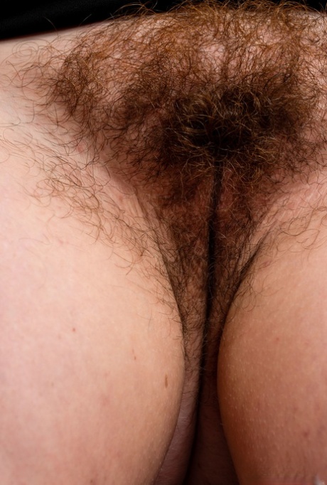Chubby babe Adora Bell shows off her big ass & spreads her hairy muff up close