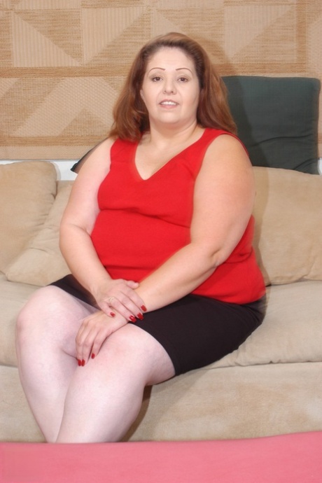 Mature BBW Sassy plays with herself, fucks a cock and gets cum in her mouth
