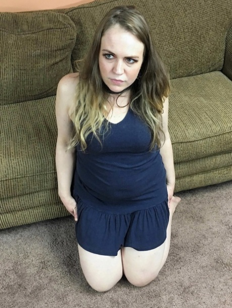 MILF with tiny tits Chasity Vaughn gives Logan Drake a POV blowjob