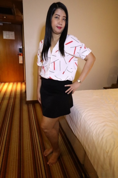 Chubby Asian babe Apple D shows her creampied pussy after POV sex